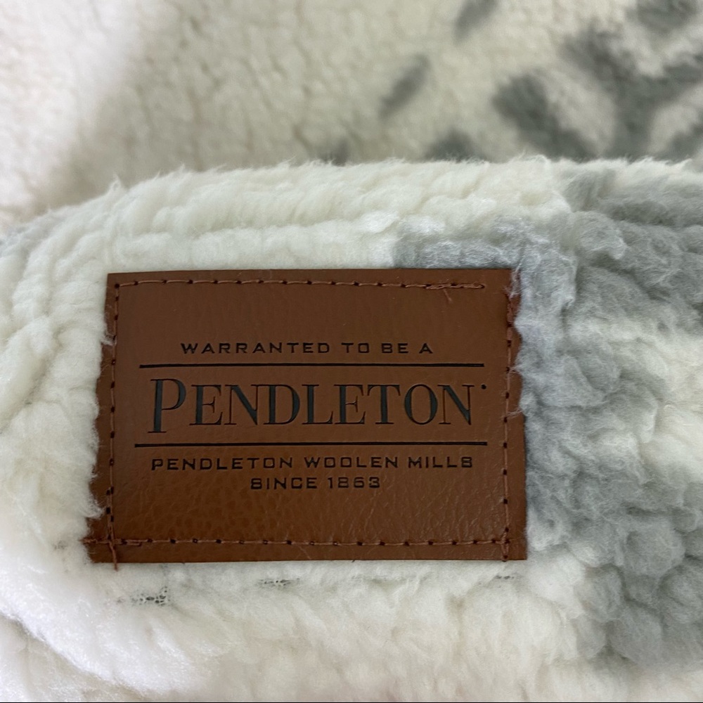 PENDLETON Throw Blanket Aztec NWT - Picture 6 of 6
